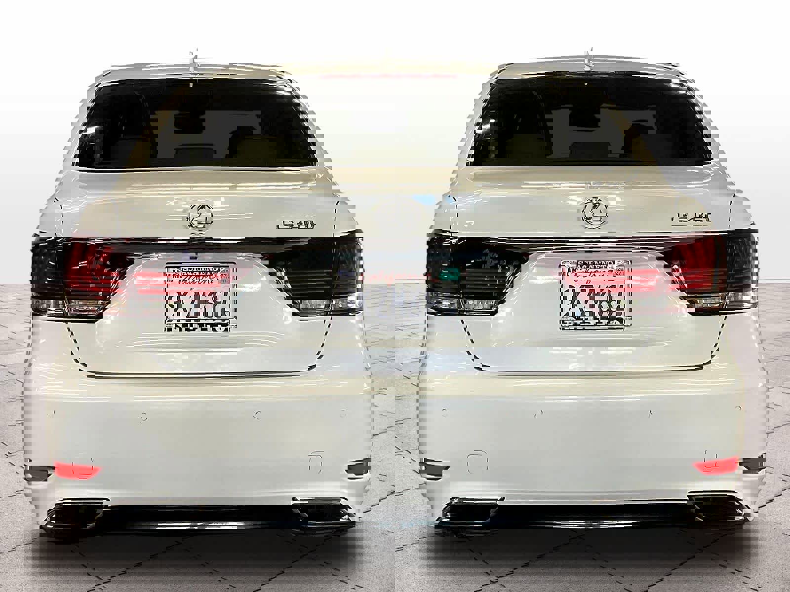 Used 2014 Lexus LS 460 w/ Comfort Package image 6