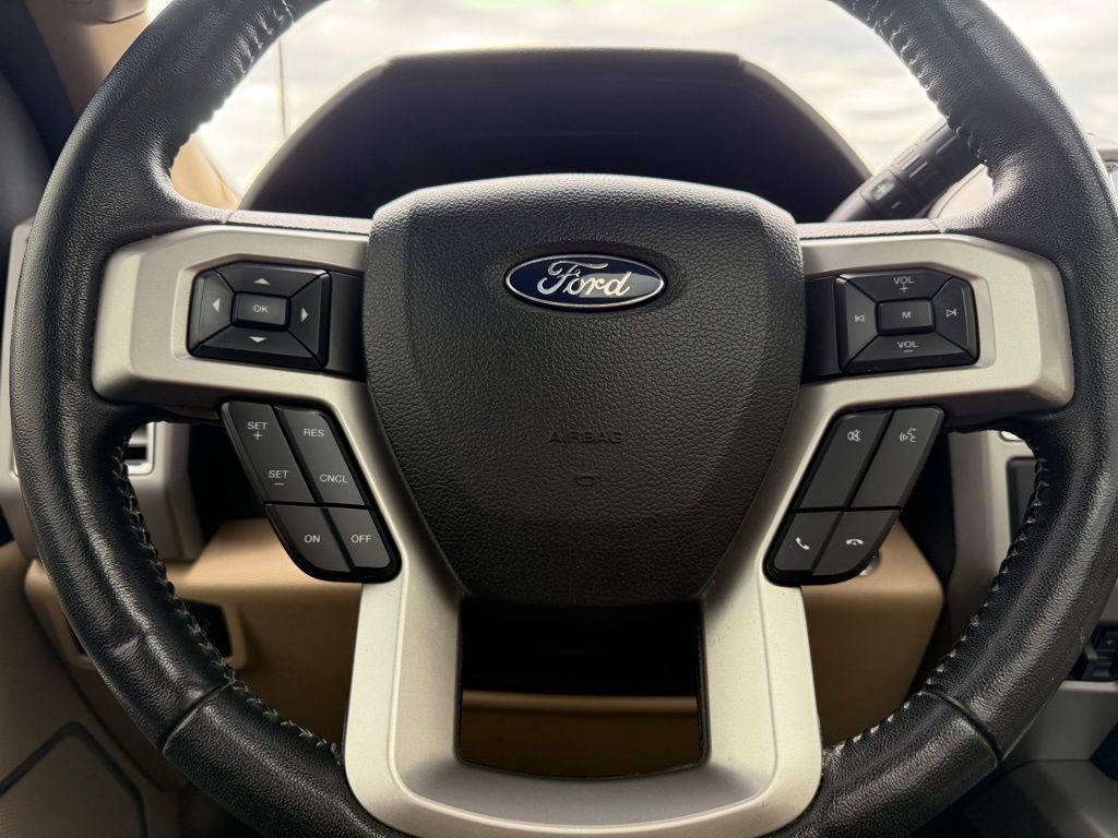 Used 2017 Ford F250 Lariat w/ Lariat Ultimate Package AWD/4WD image 17