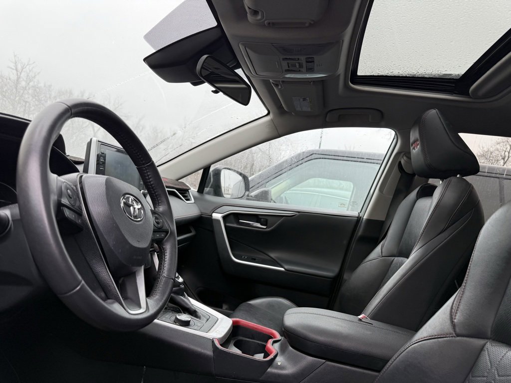 Used 2020 Toyota RAV4 TRD Off-Road image 9