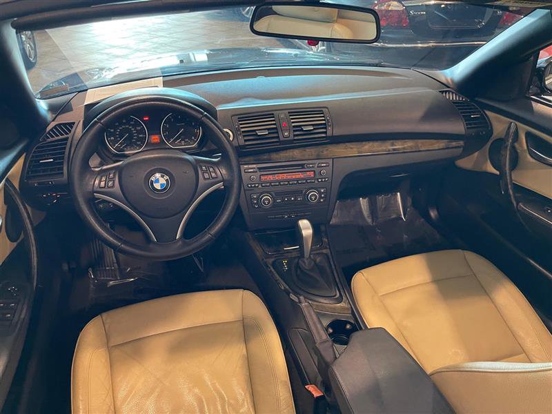 Used 2009 BMW 135i Convertible image 9