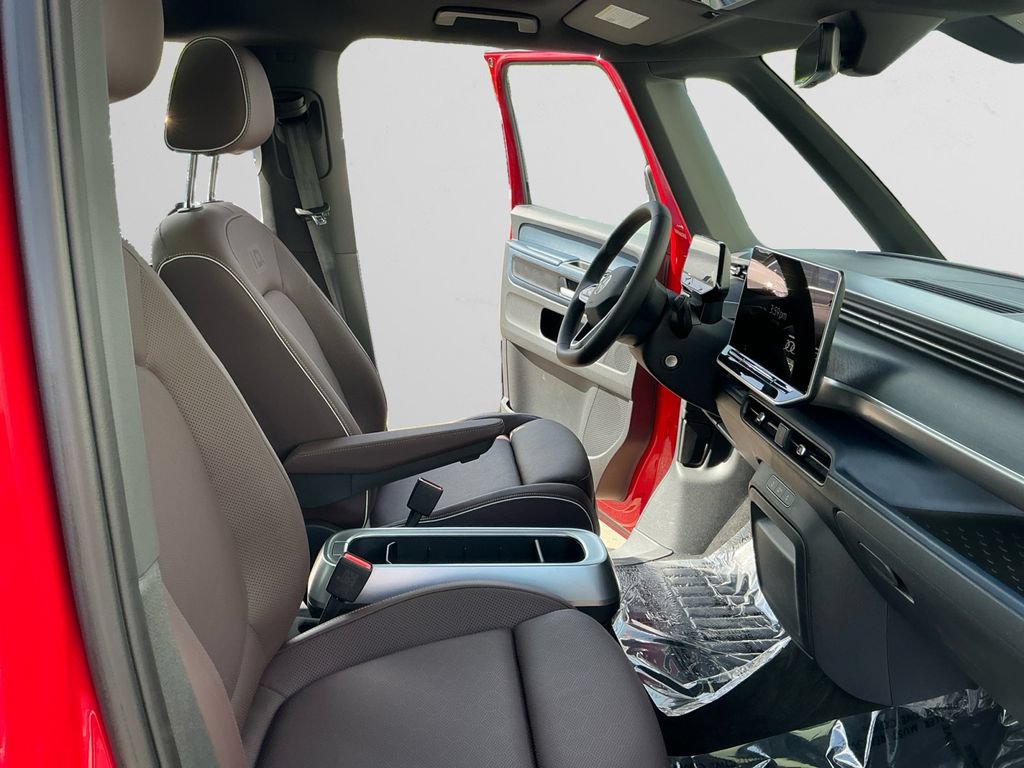 New 2025 Volkswagen ID. Buzz Pro S Plus AWD/4WD image 15