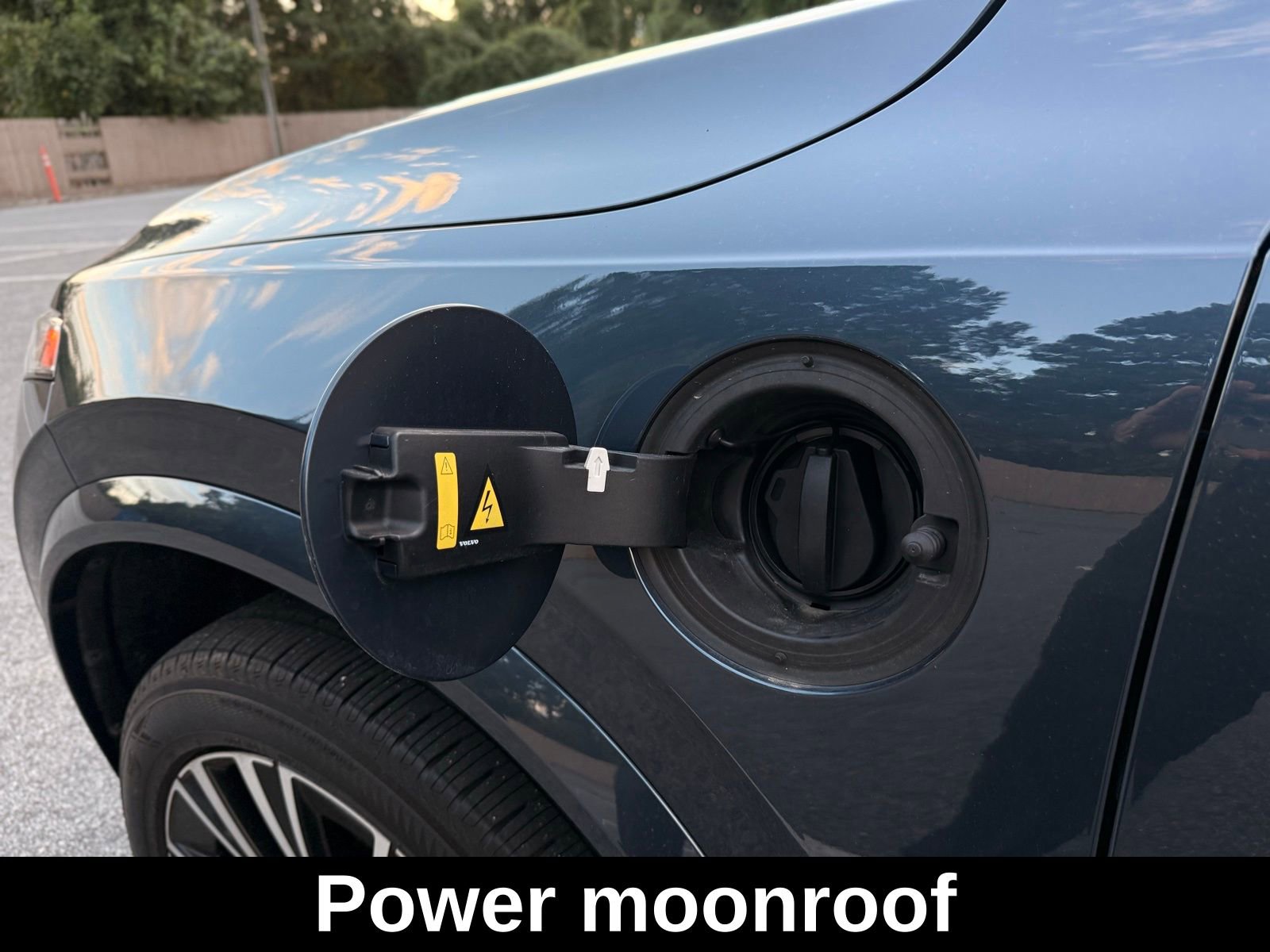 Used 2023 Volvo XC90 T8 Plus image 11