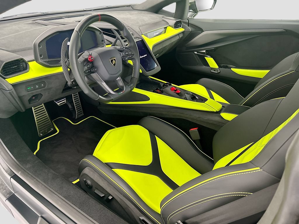 Used 2025 Lamborghini Revuelto AWD/4WD image 9