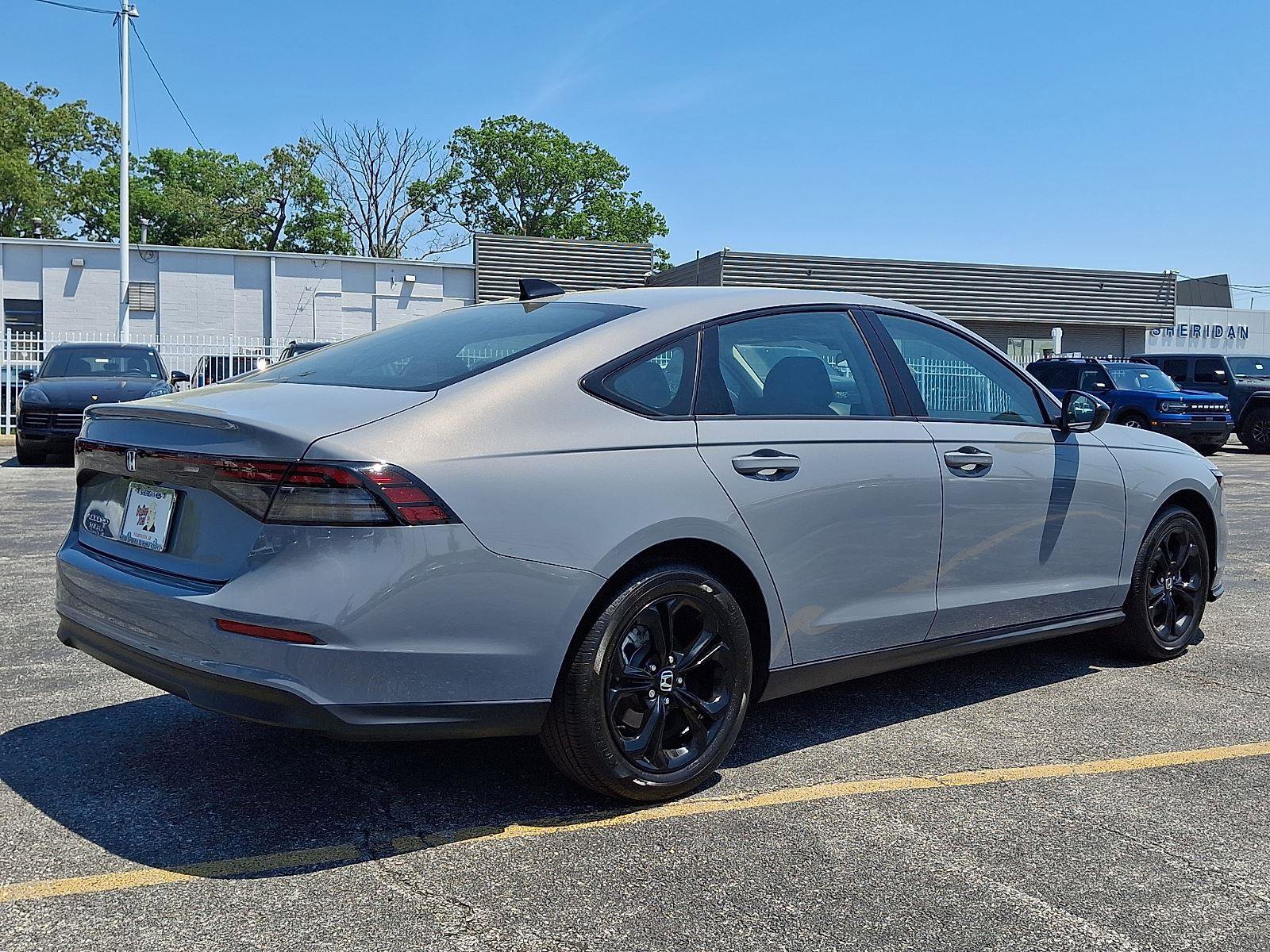 Used 2025 Honda Accord SE image 6