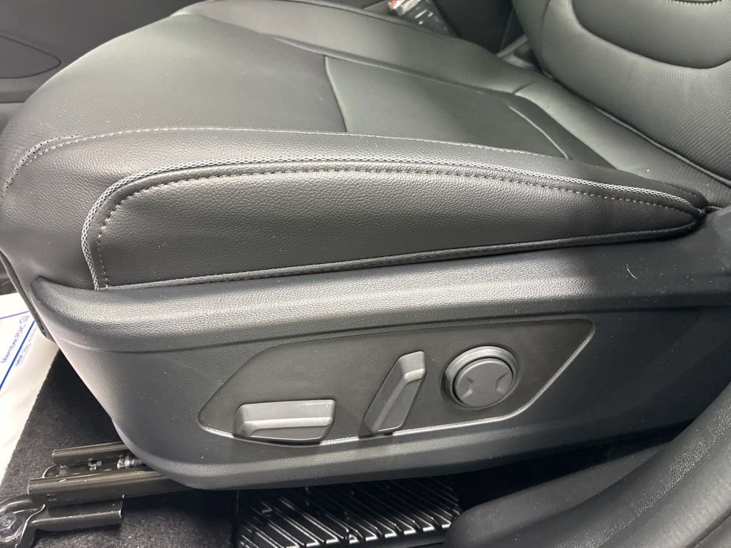 New 2026 Hyundai Santa Cruz Limited image 12