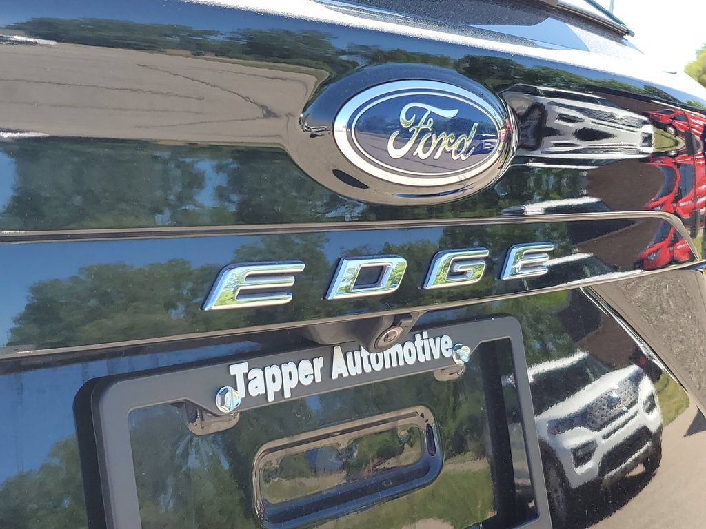 Certified 2022 Ford Edge Titanium w/ Equipment Group 301A AWD/4WD image 7