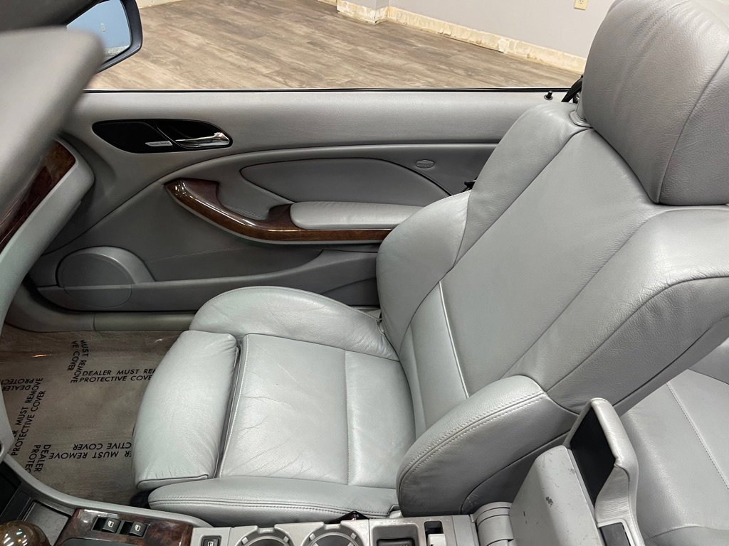 Used 2006 BMW 330Ci Convertible image 25