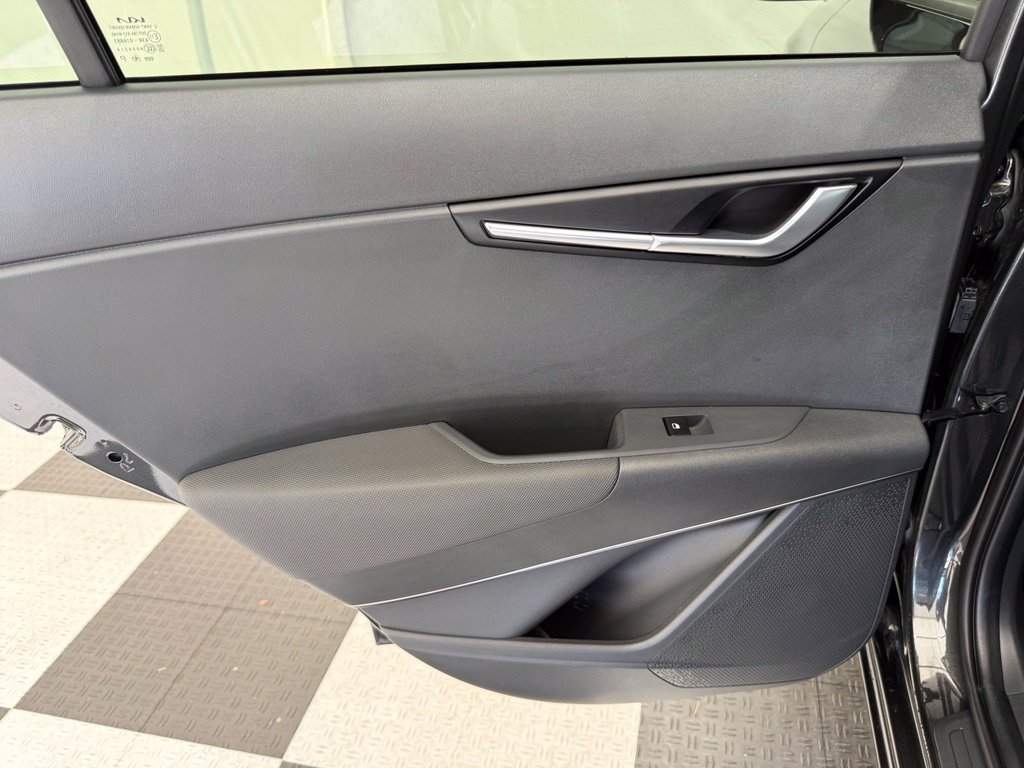 Used 2025 Kia Niro Wind FWD image 18
