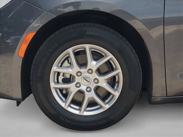 Used 2023 Chrysler Voyager LX FWD image 23