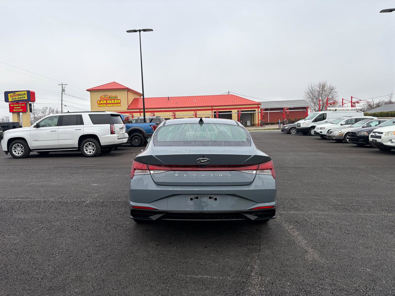 Used 2023 Hyundai Elantra SEL w/ Convenience Package image 4