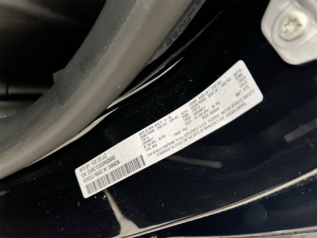 New 2025 Chrysler Voyager LX image 27