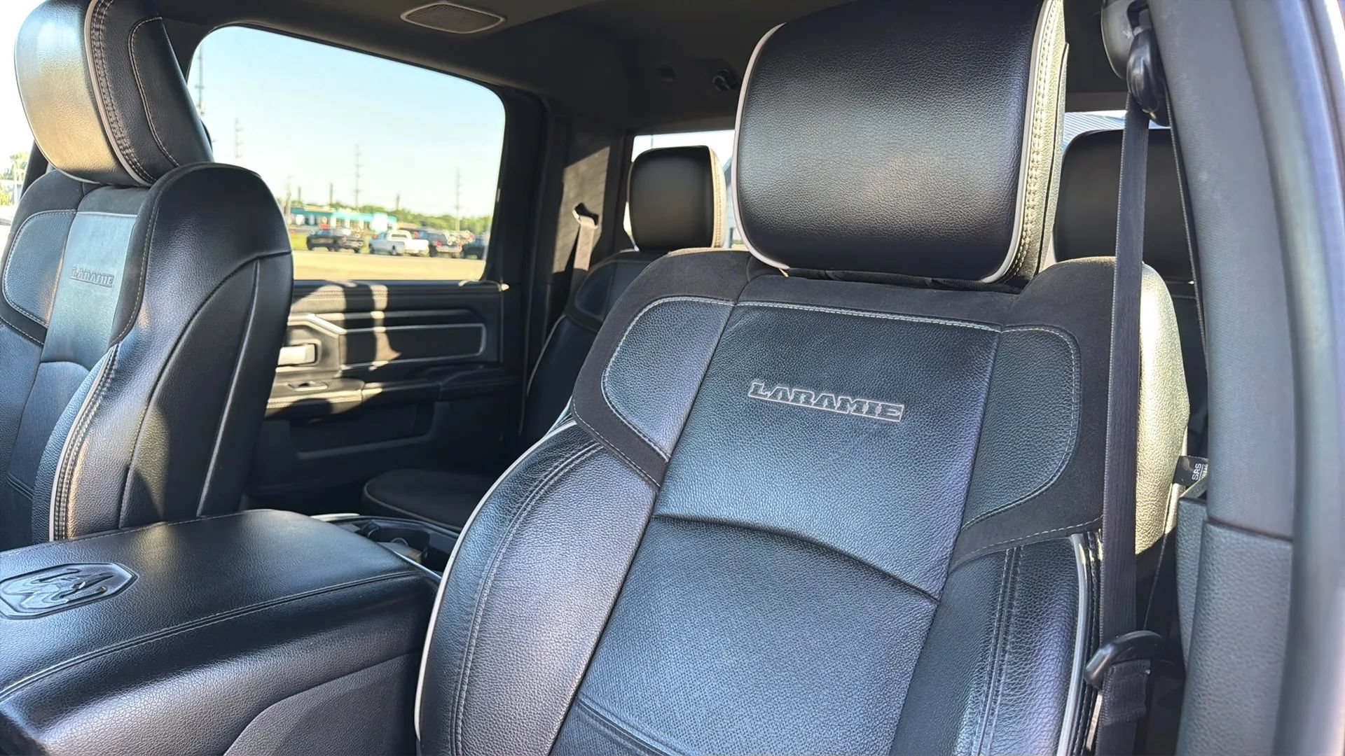 Used 2023 RAM 3500 Laramie AWD/4WD image 63
