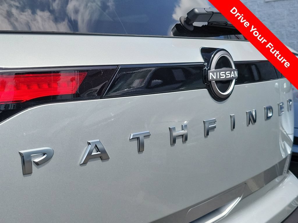 Certified 2025 Nissan Pathfinder SV FWD image 25