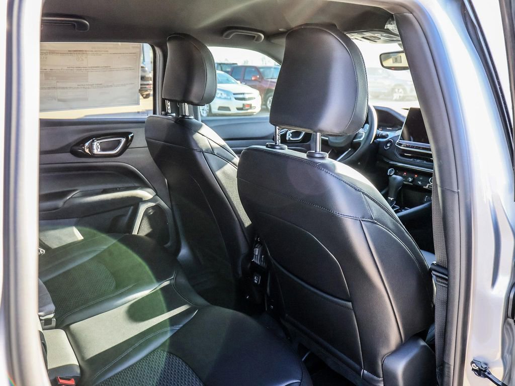 New 2026 Jeep Compass Latitude AWD/4WD image 17