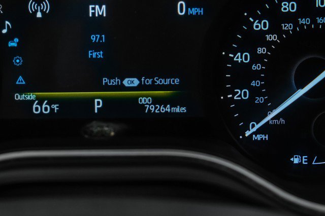 Used 2019 Toyota Avalon XLE w/ Moonroof Package image 20