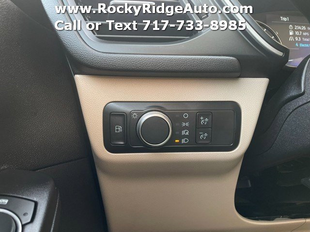 Used 2021 Ford Escape SE image 17