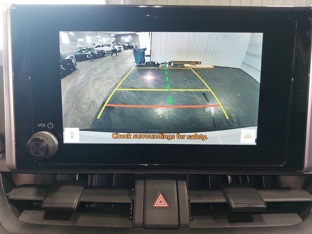 Used 2025 Toyota RAV4 XLE AWD/4WD image 23