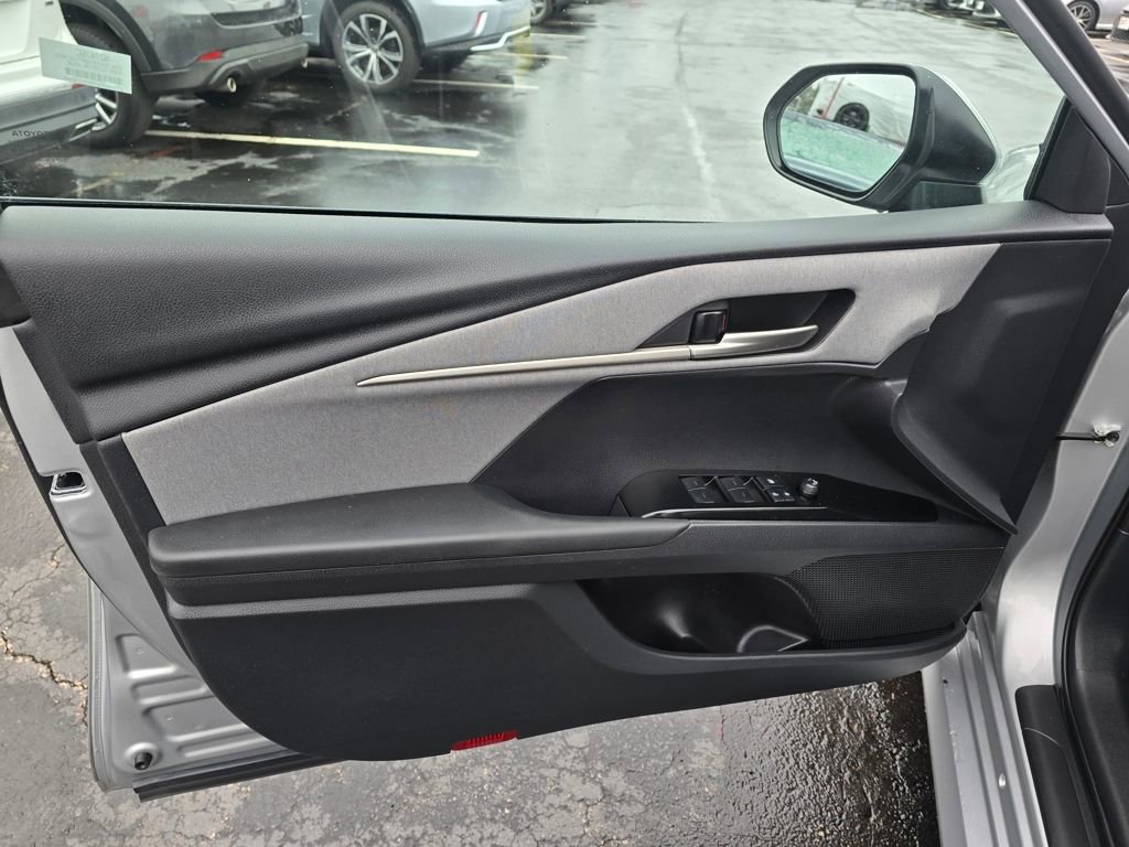 Used 2026 Toyota Camry LE w/ Convenience Package image 16