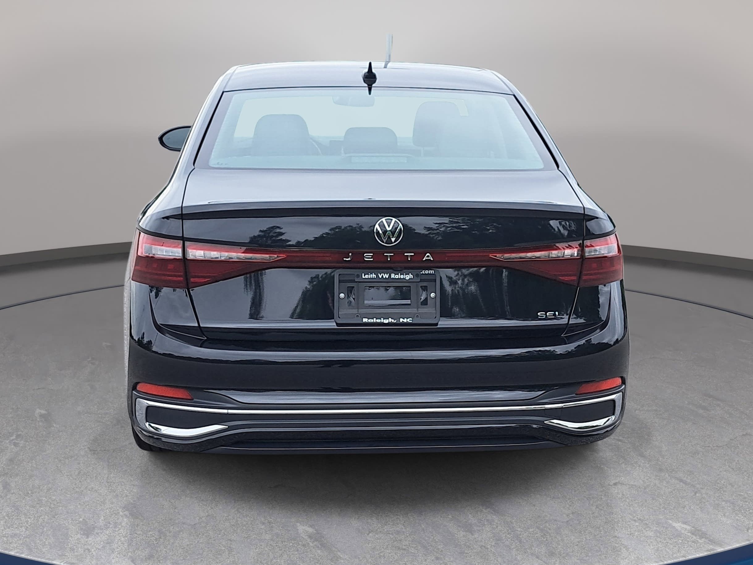 Used 2025 Volkswagen Jetta SEL FWD image 6