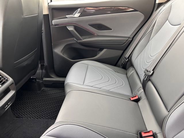 New 2026 Volkswagen Tiguan SE FWD image 19
