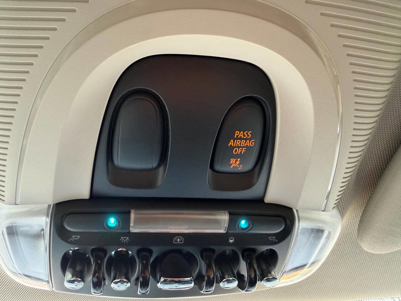 Used 2018 MINI Cooper S image 22