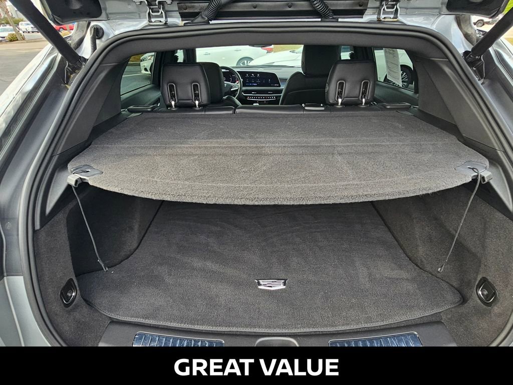 Used 2024 Cadillac XT4 Sport image 11
