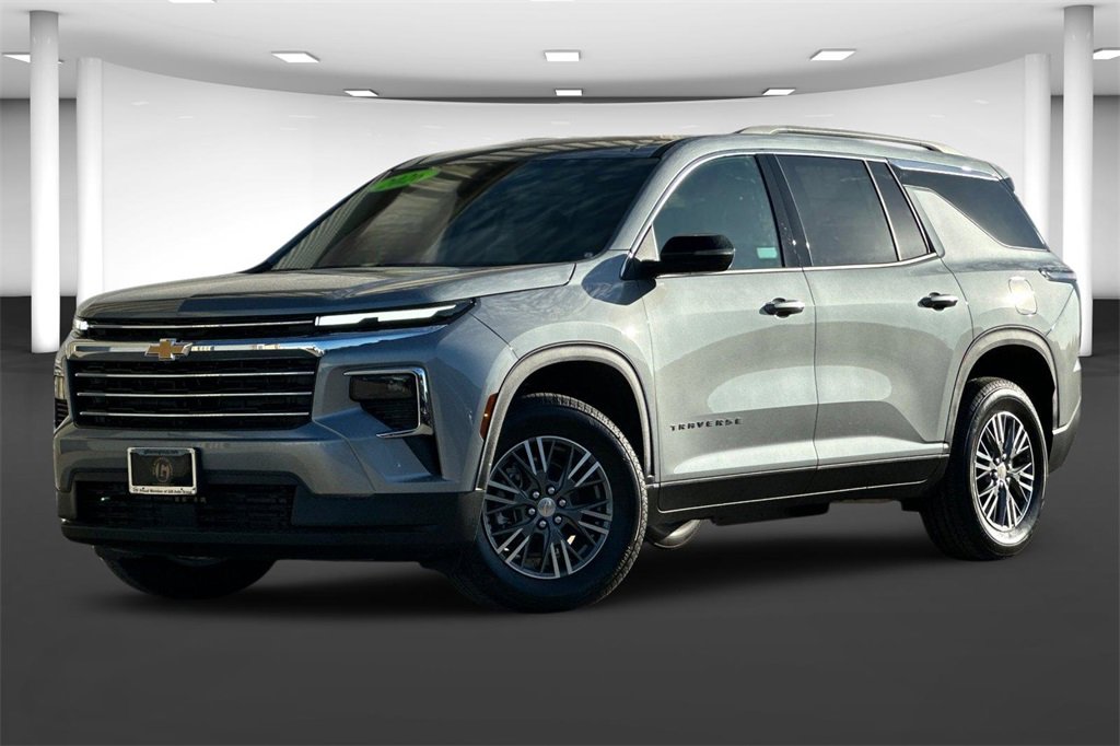 New 2026 Chevrolet Traverse LT w/ LPO, Floor Liner Package image 2