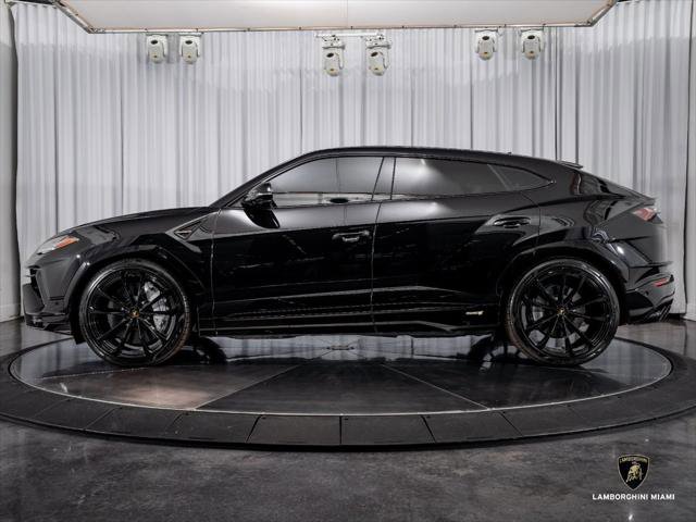 Used 2024 Lamborghini Urus S AWD/4WD image 4