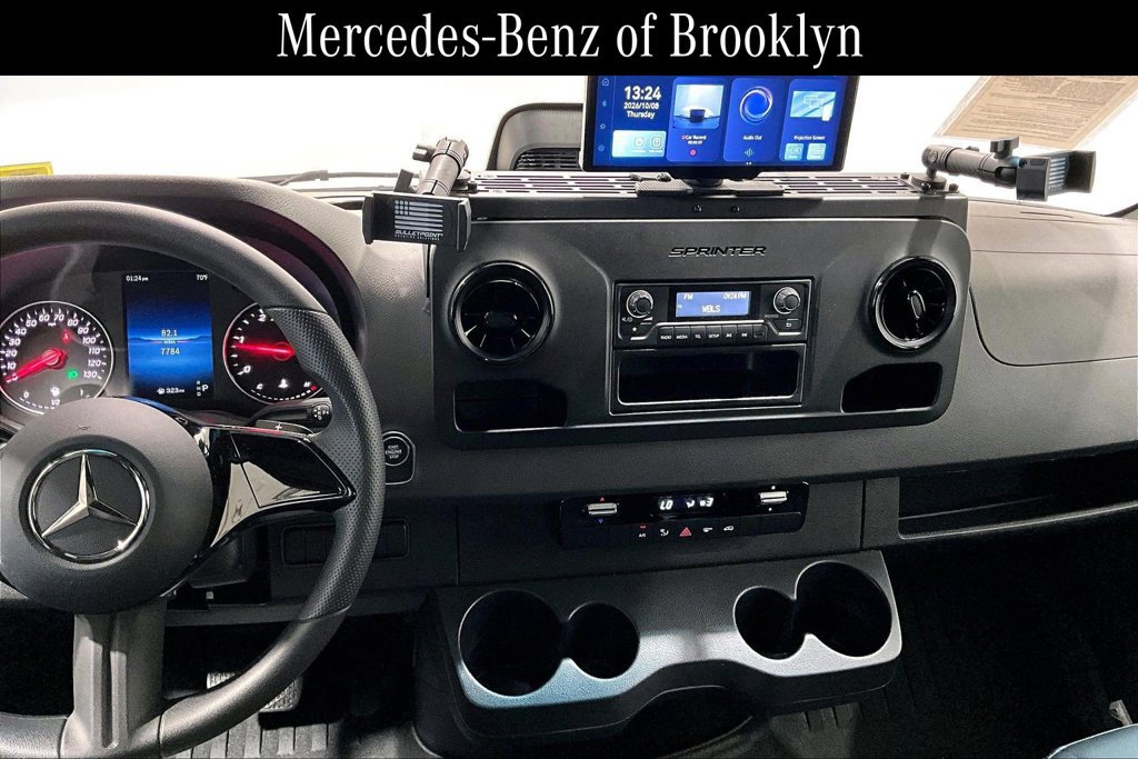 Used 2025 Mercedes-Benz Sprinter 2500 image 6