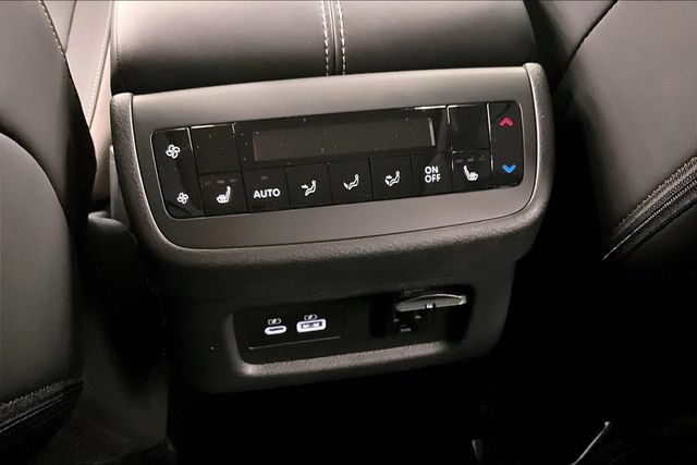 New 2025 Nissan Pathfinder Platinum w/ Lighting Package (N93) AWD/4WD image 20