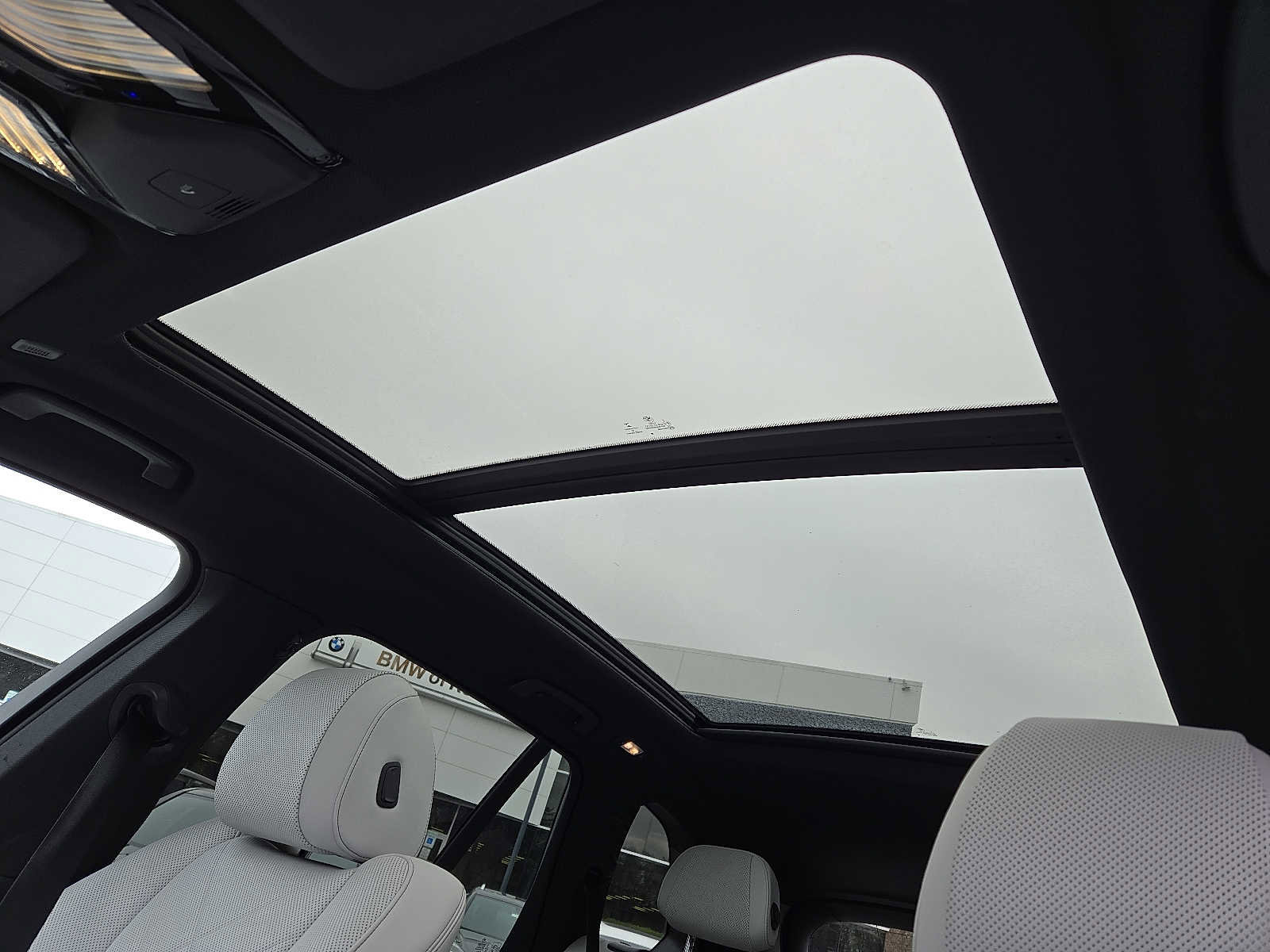 Used 2023 BMW X5 xDrive40i w/ Premium Package image 14