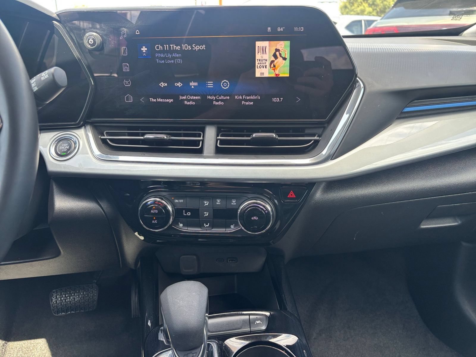 Used 2025 Chevrolet Trax LT w/ LT Convenience Package FWD image 14