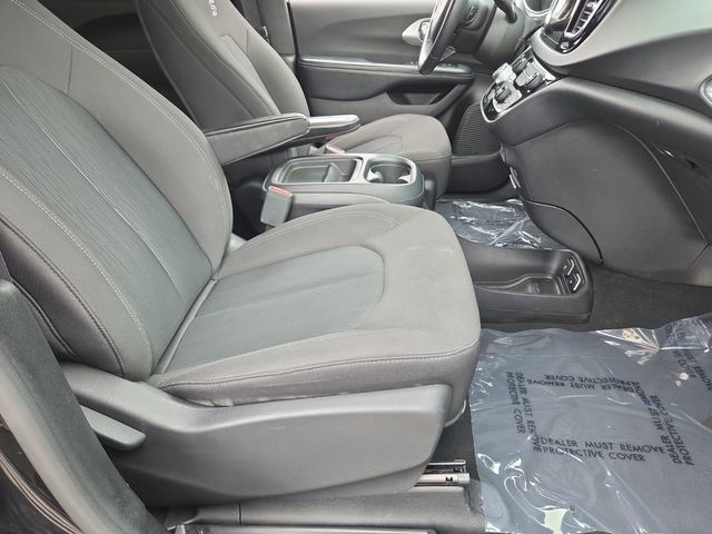 Used 2019 Chrysler Pacifica Touring Plus w/ Advanced Safetytec Group image 20