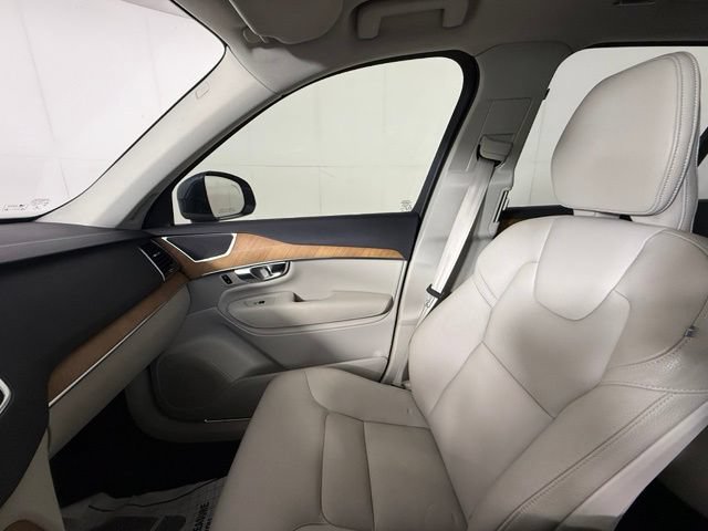 Used 2022 Volvo XC90 T6 Momentum w/ Advanced Package AWD/4WD image 22