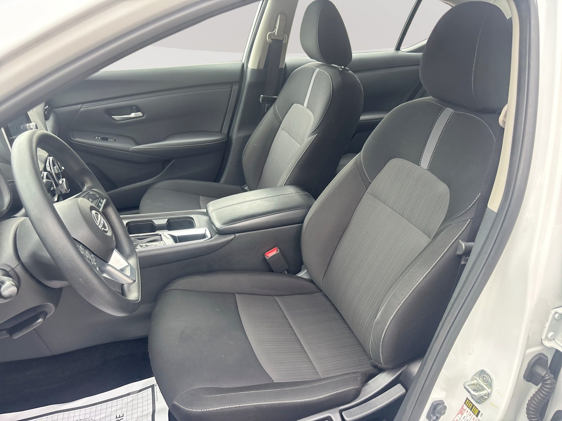 Used 2025 Nissan Sentra SV FWD image 13