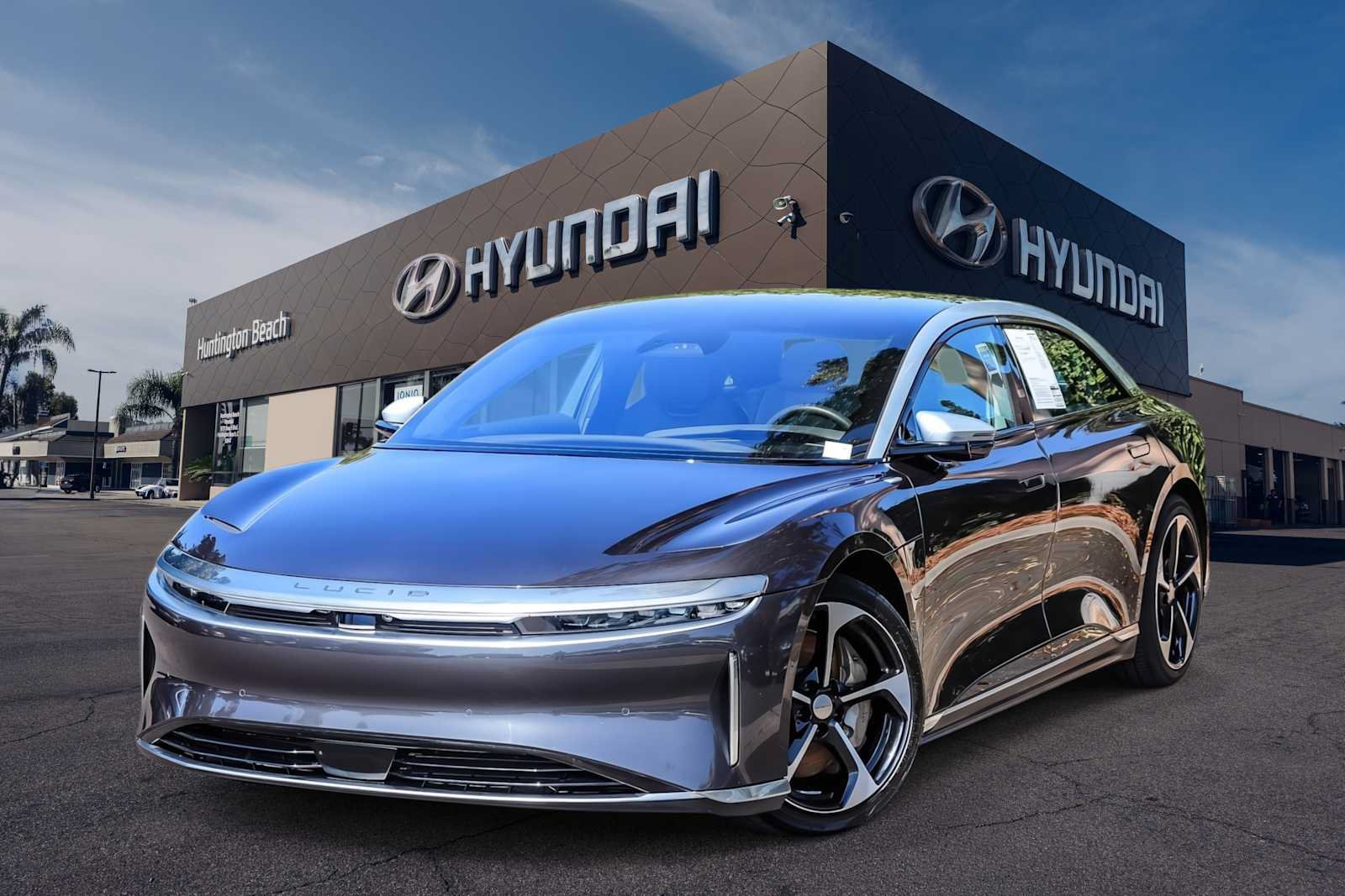 Used 2023 Lucid Air Grand Touring AWD/4WD image 1
