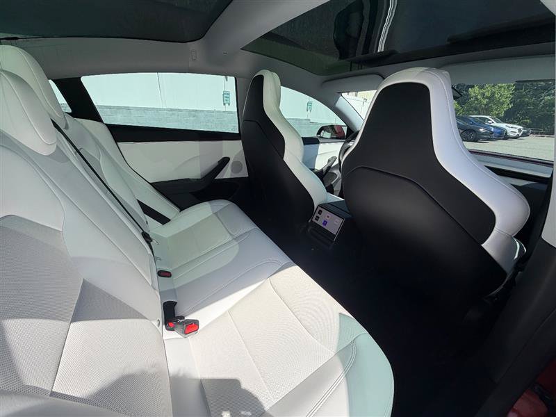 Used 2024 Tesla Model 3 Performance AWD/4WD image 15