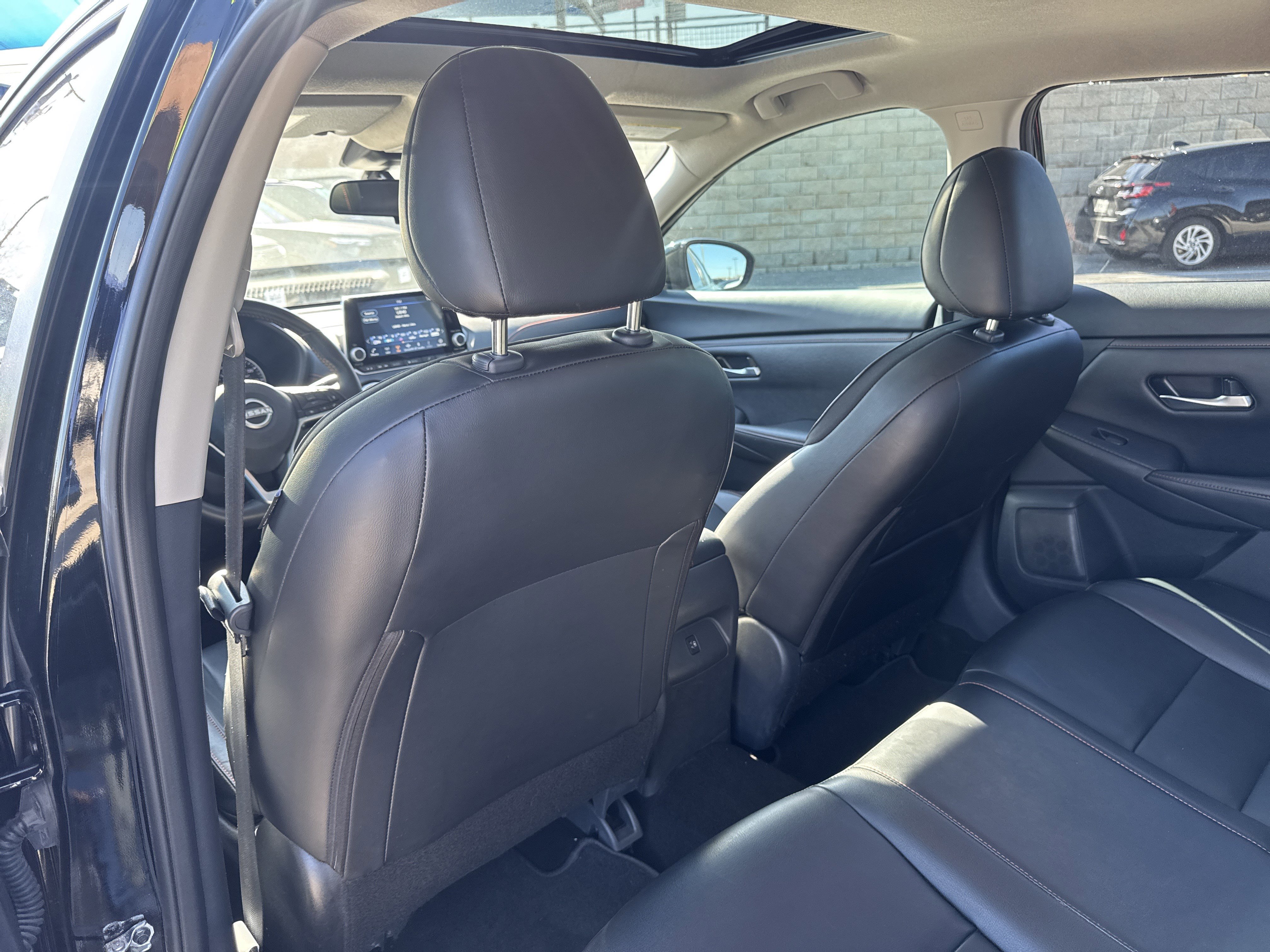 Used 2024 Nissan Sentra SR w/ SR Premium Package image 28