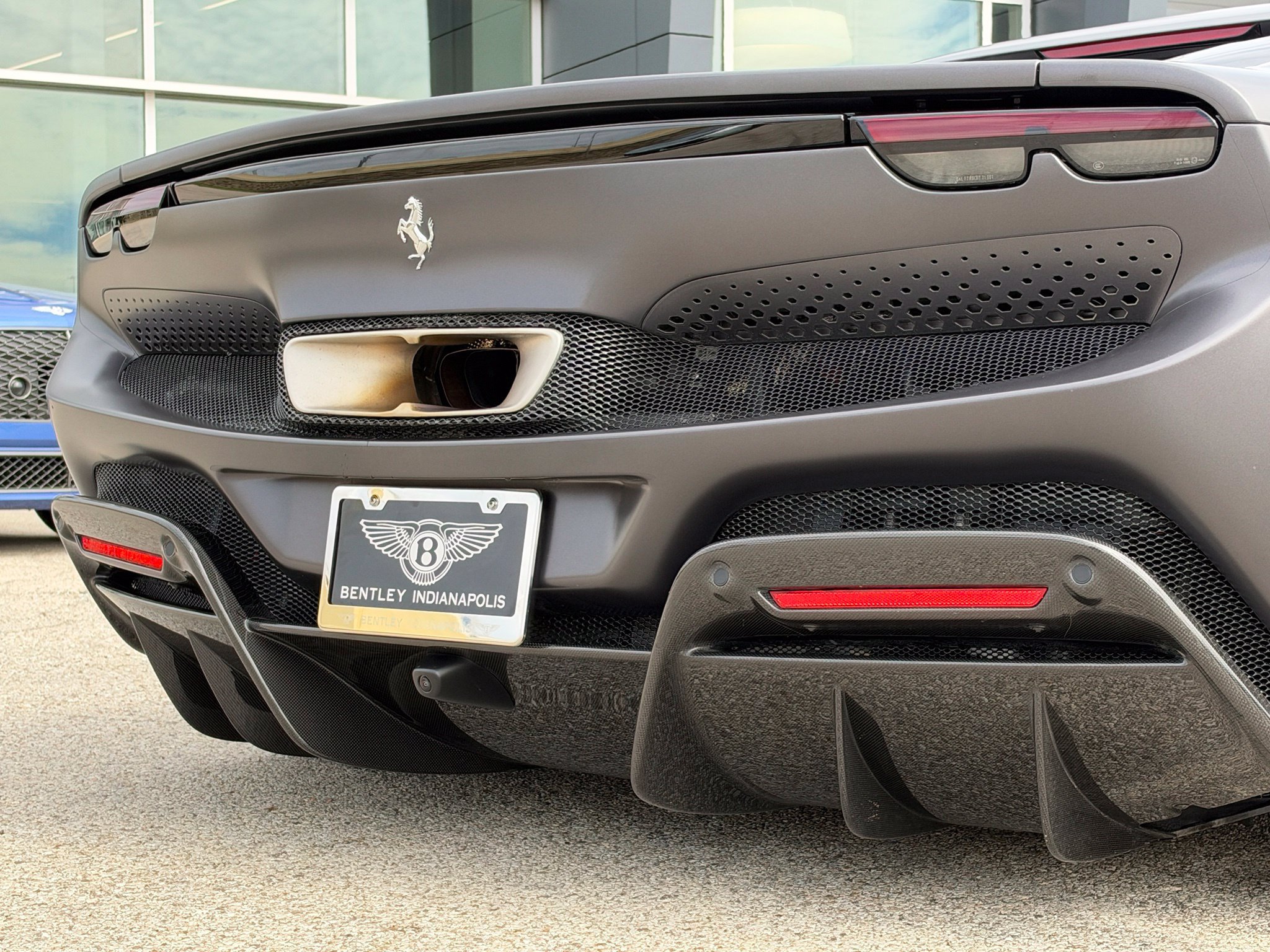 Used 2023 Ferrari 296 GTS RWD image 10