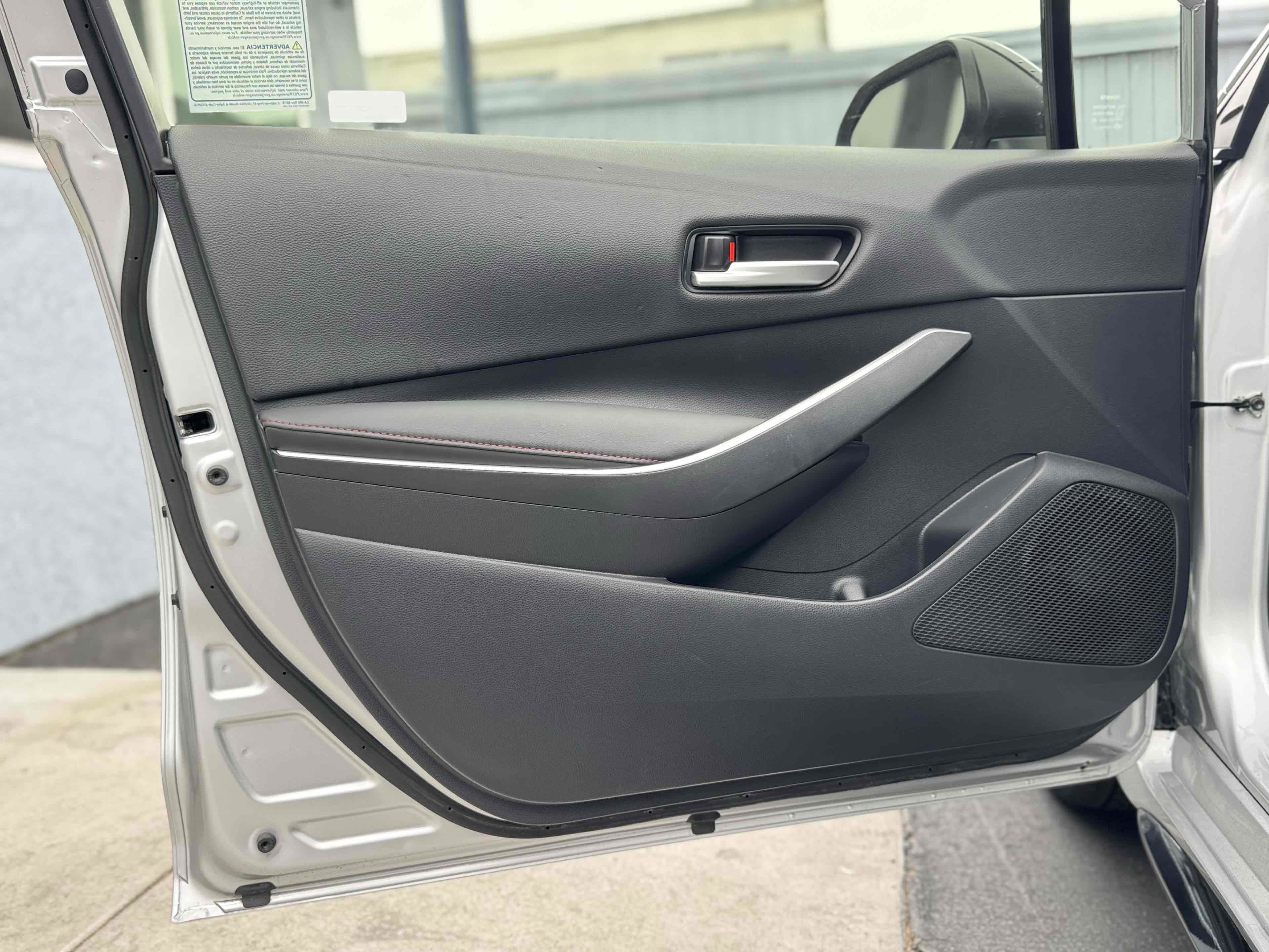 Used 2024 Toyota Corolla SE image 35