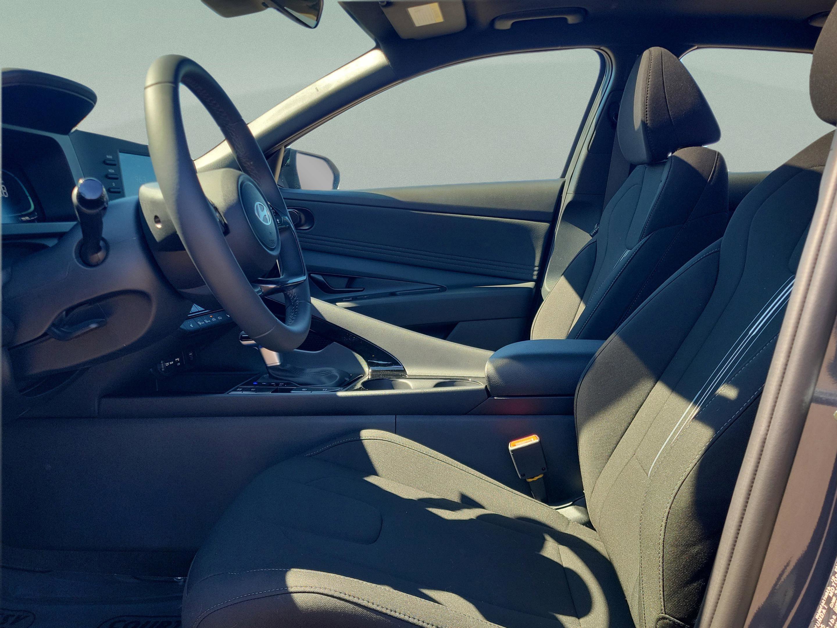 New 2026 Hyundai Elantra SEL Sport image 19