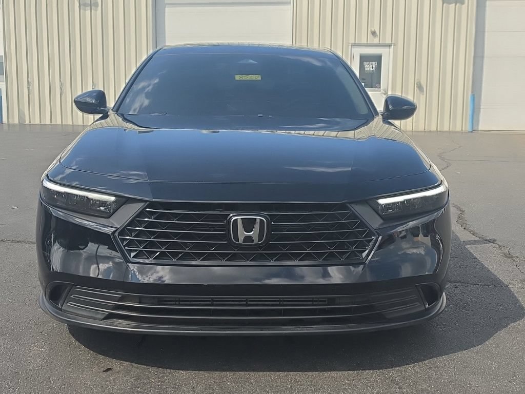 Used 2025 Honda Accord SE image 2