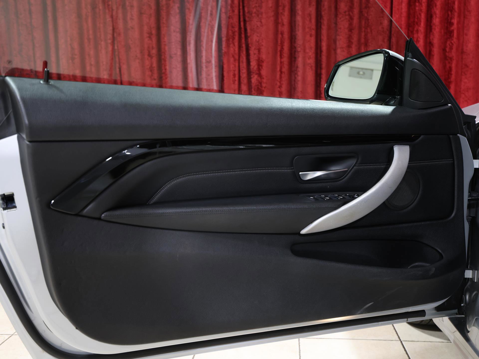 Used 2018 BMW 430i Convertible image 12