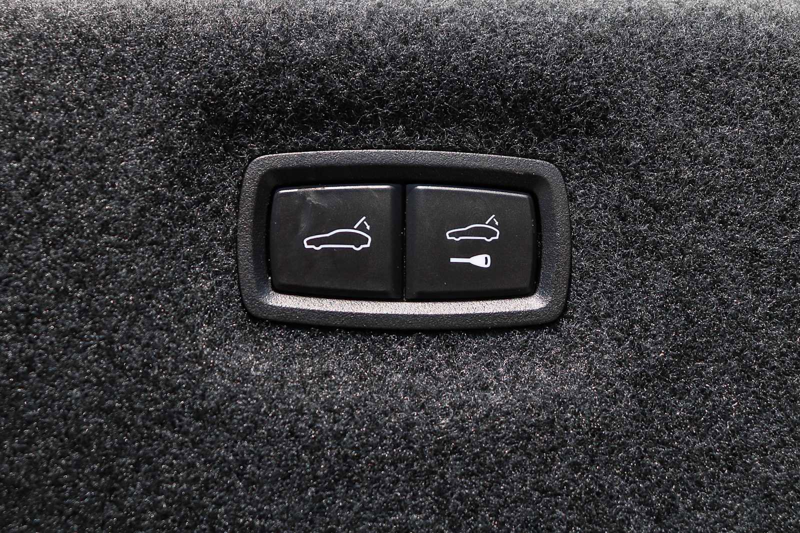 Used 2022 Audi e-tron GT Premium Plus image 37