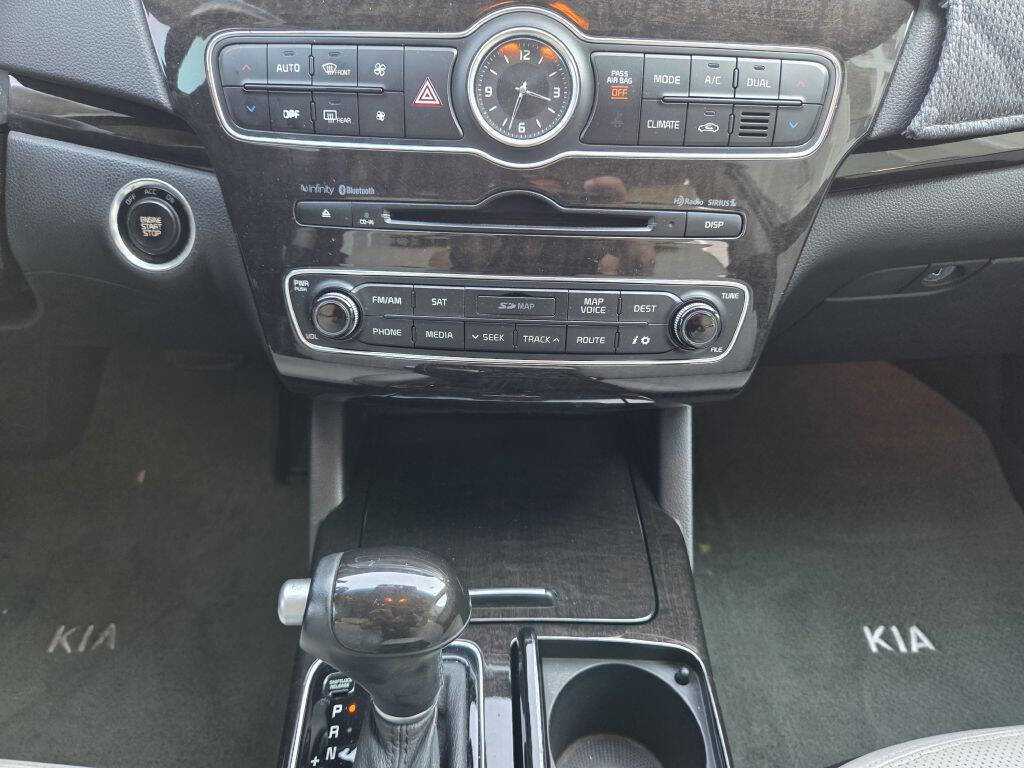 Used 2014 Kia Cadenza Premium w/ Technology Package image 39