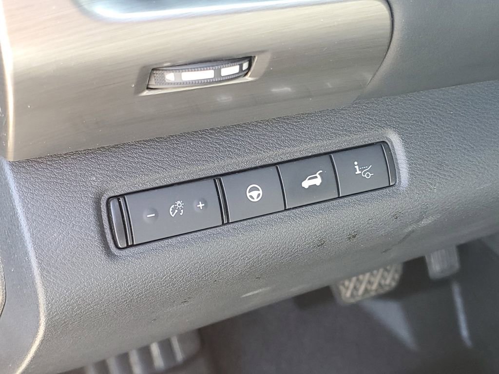 Used 2022 Nissan Pathfinder Platinum image 14