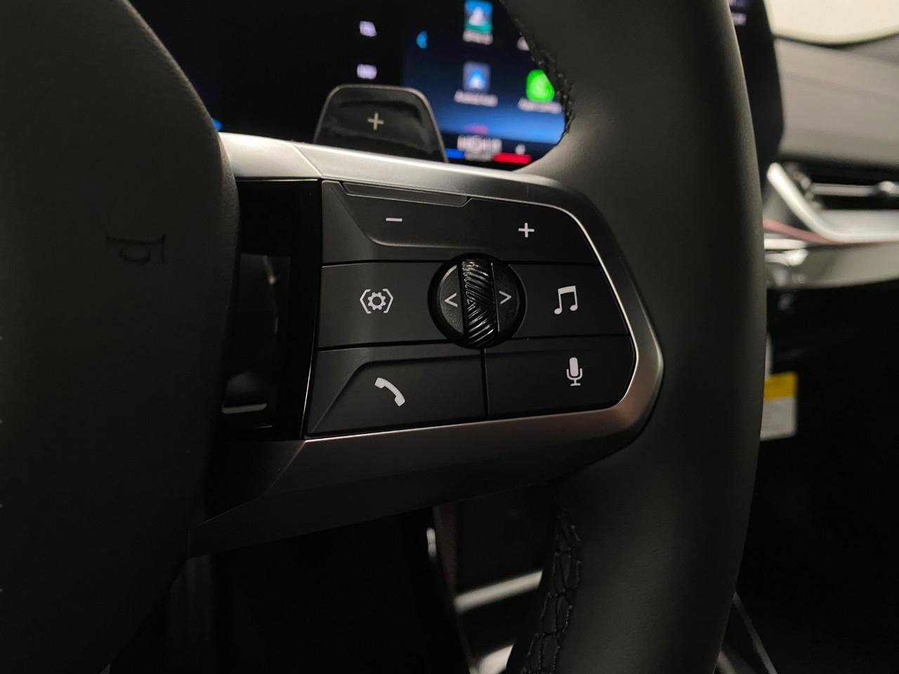 New 2026 BMW X2 xDrive28i AWD/4WD image 16