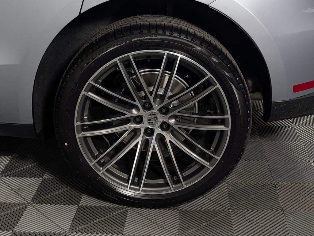 New 2026 Porsche Macan image 12