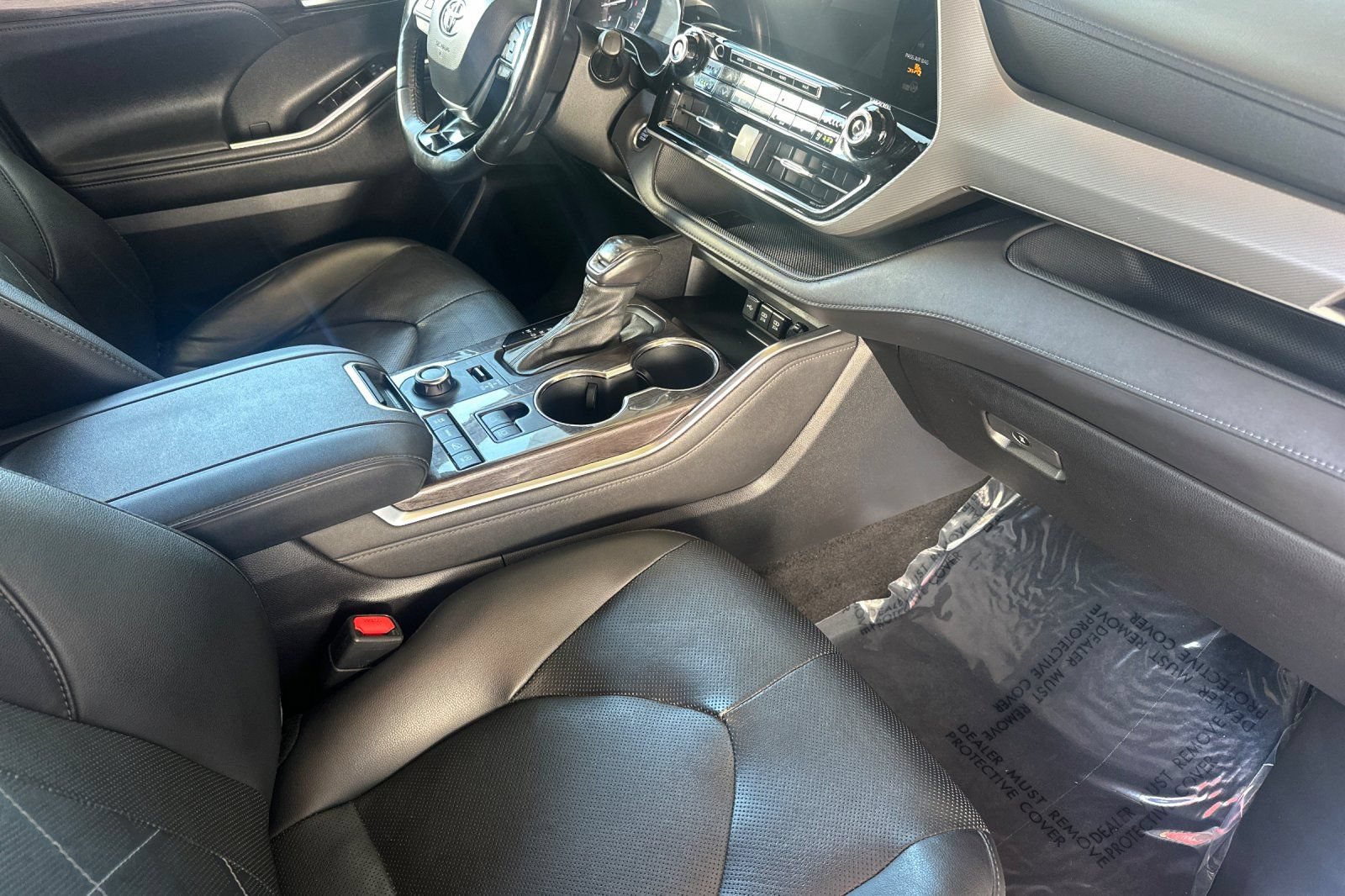 Certified 2021 Toyota Highlander Platinum AWD/4WD image 20