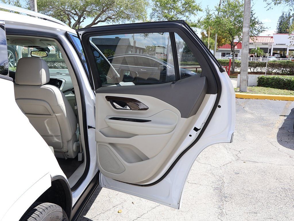 Used 2020 GMC Terrain Denali w/ Denali Premium Package image 26